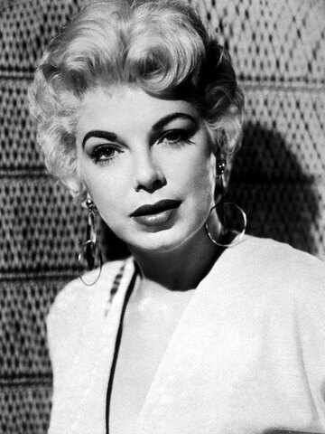 Barbara Nichols Headshot