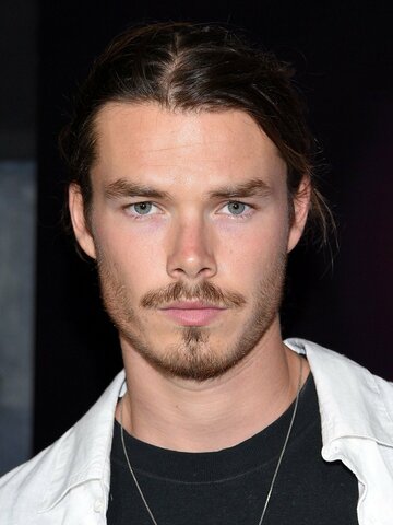 Sam Corlett Headshot