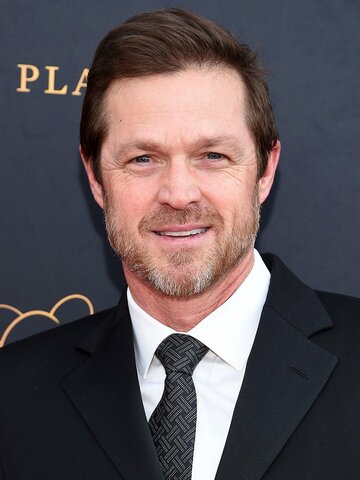 Eric Close Headshot