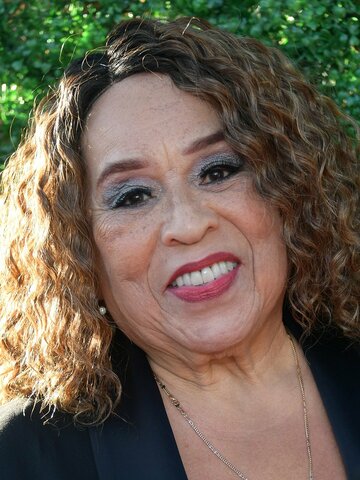 Roz Ryan Headshot