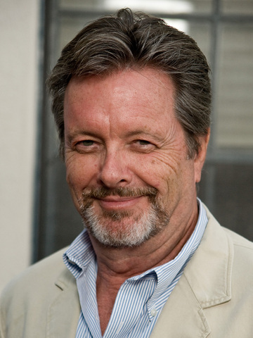 Ian Ogilvy Headshot