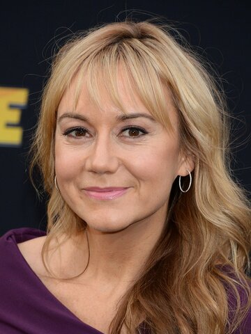 Megyn Price Headshot