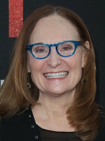Beth Grant Headshot