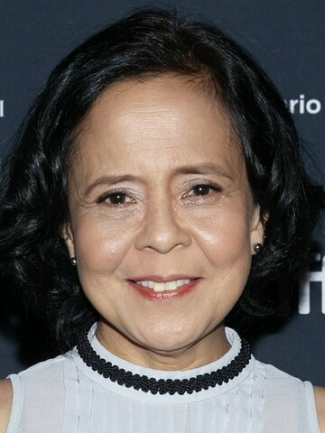 Dolly De Leon Headshot