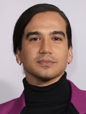Nathaniel Curtis Headshot