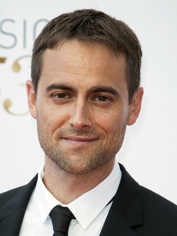 Stuart Townsend Headshot