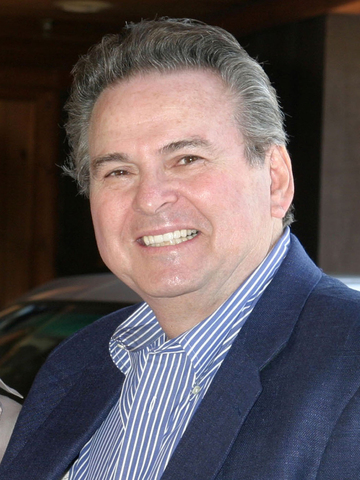 Stuart Damon Headshot