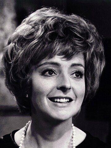 Barbara Leigh-Hunt Headshot