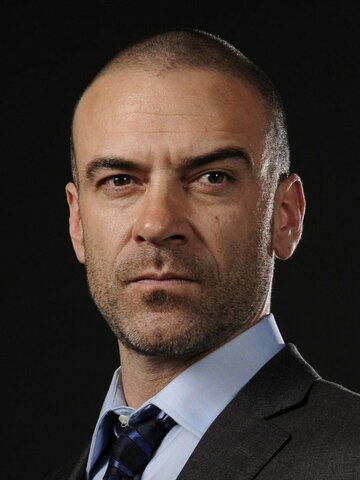 Alan Van Sprang Headshot