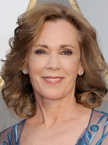 Robin Dearden Headshot