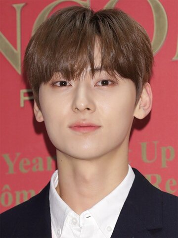Hwang Min-hyun Headshot