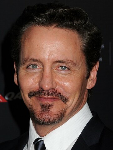 Charles Mesure Headshot
