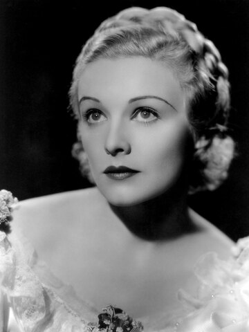 Madeleine Carroll Headshot