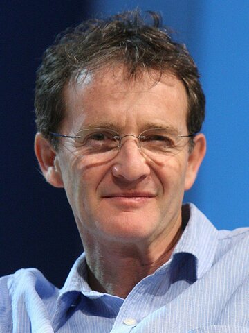 Anton Lesser Headshot