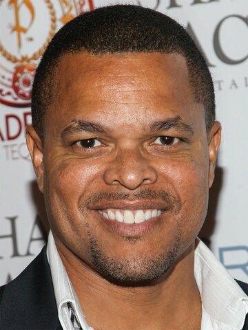 Robb Armstrong Headshot
