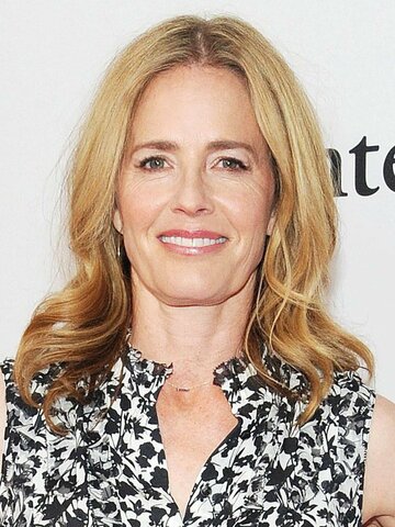 Elisabeth Shue Headshot