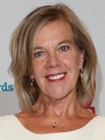 Carolyn Pickles Headshot