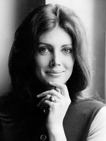 Gayle Hunnicutt Headshot