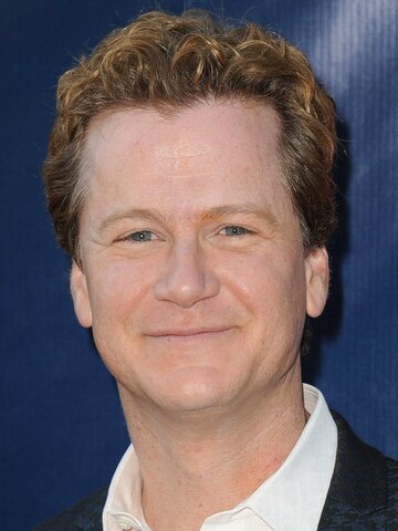 Jonathan Mangum Headshot