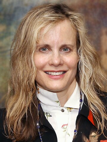 Lori Singer Headshot