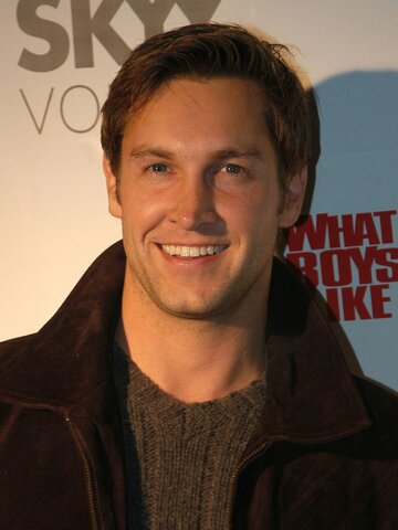 Christopher Wiehl Headshot