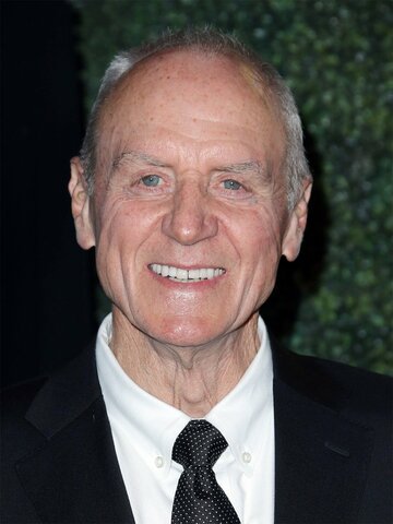 Alan Dale Headshot