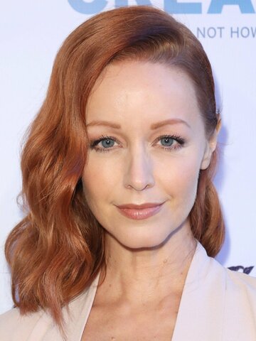 Lindy Booth Headshot