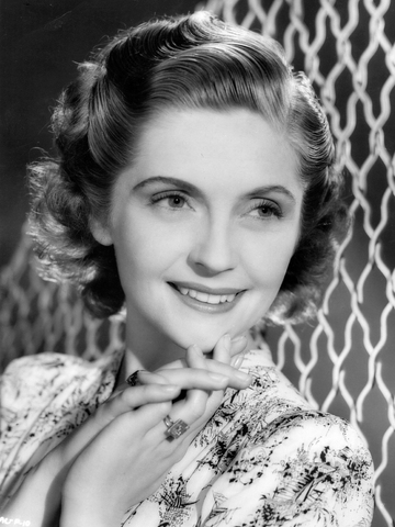 Dorothy Hyson Headshot