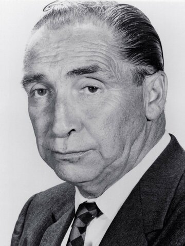 Horace McMahon Headshot