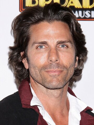 Greg Lauren Headshot