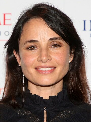 Mia Maestro Headshot