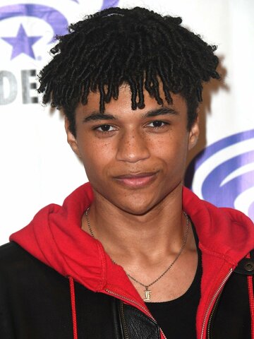 Lyon Daniels Headshot