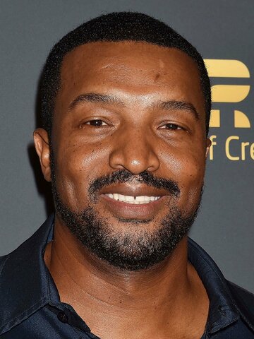 Roger Cross Headshot