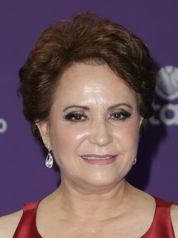Adriana Barraza Headshot