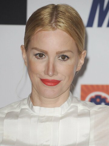 Alice Evans Headshot