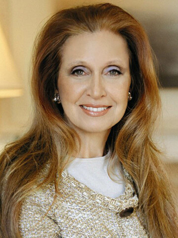 Danielle Steel Headshot