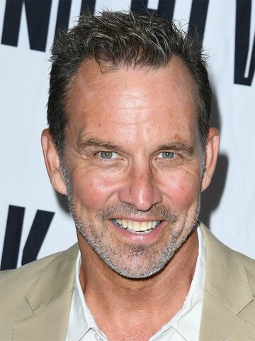 Robert Leeshock Headshot