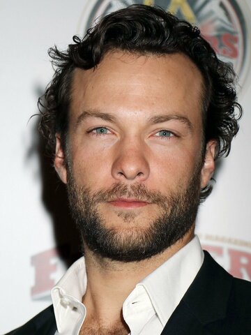 Kyle Schmid Headshot