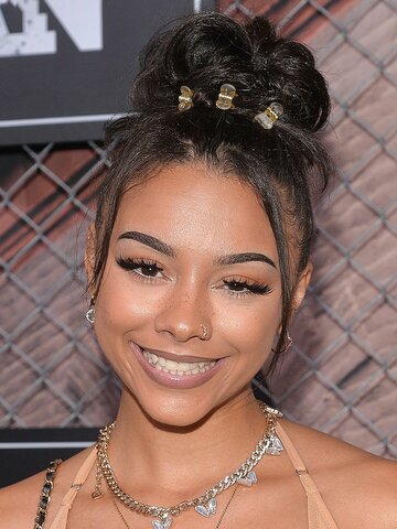 Alix Lapri Headshot
