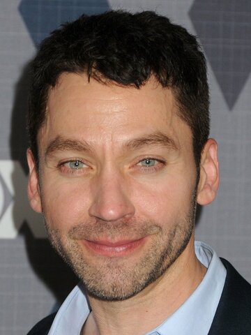 Michael Weston Headshot