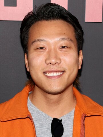 Joon Lee Headshot