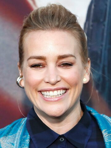 Piper Perabo Headshot