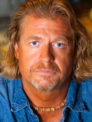 Charlie Robison Headshot