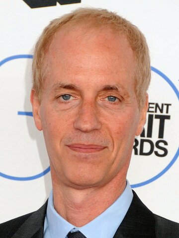 Dan Gilroy Headshot