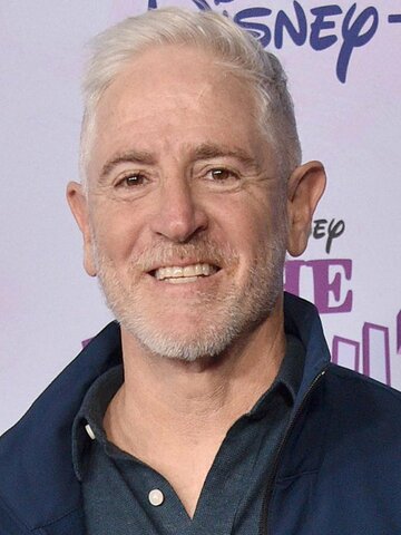 Carlos Alazraqui Headshot