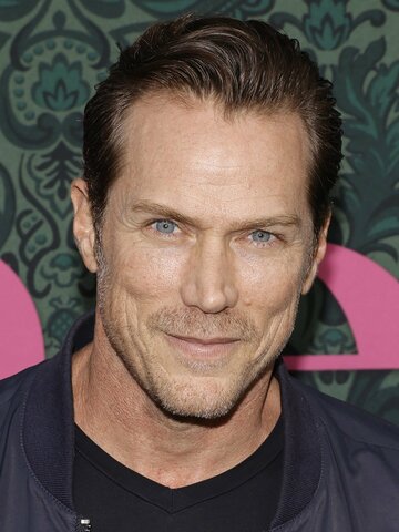 Jason Lewis Headshot