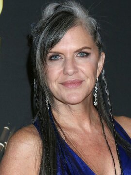 Jennifer Hale
