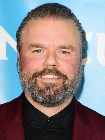 Tyler Labine Headshot