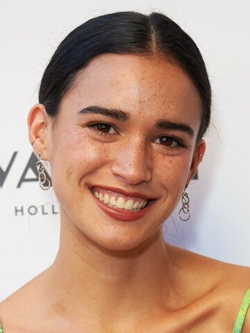 Emma Pasarow Headshot