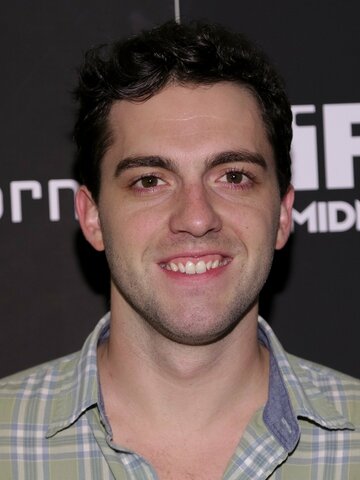 Hunter Hoffman Headshot